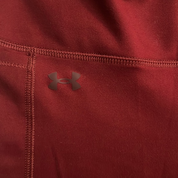 FINAL PRICE! Under Armour fitted leggings - Picture 2 of 4